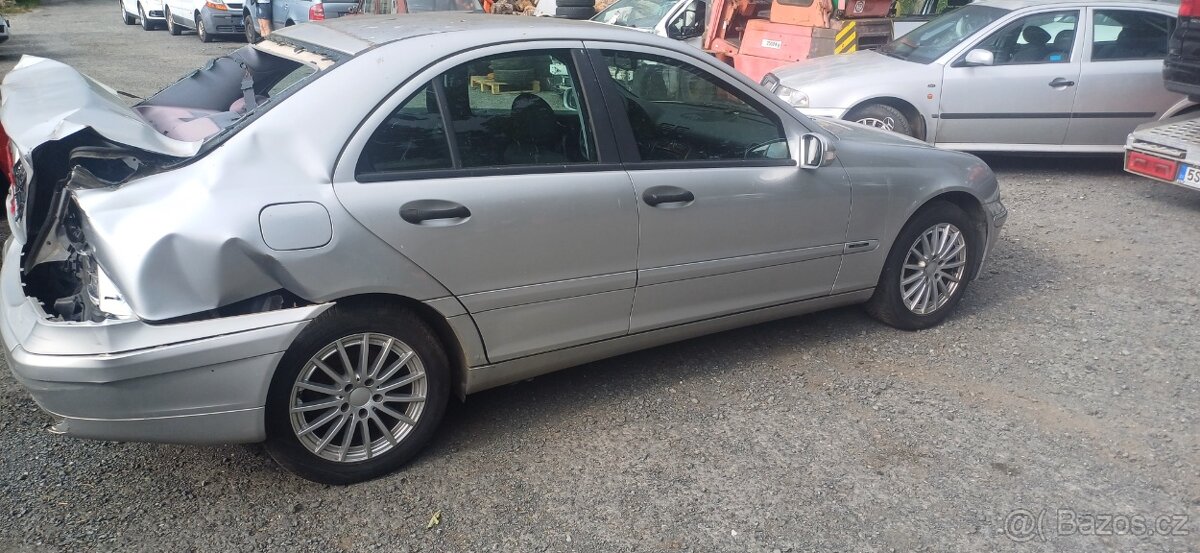 Mercedes C 2.0 benzin - 7