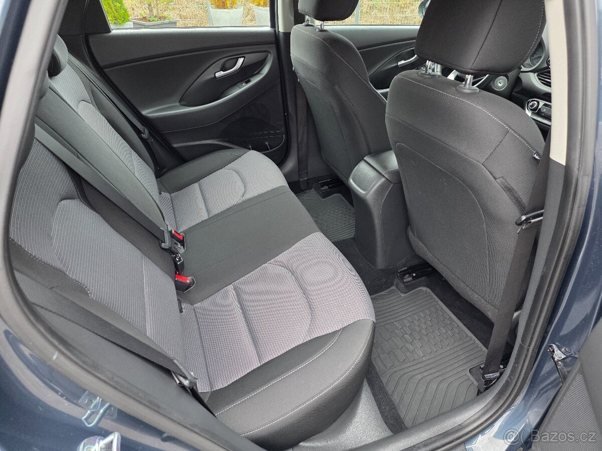 Hyundai i30 1.6CRDi 85kW TAŽNÉ 1.MAJITEL - 7