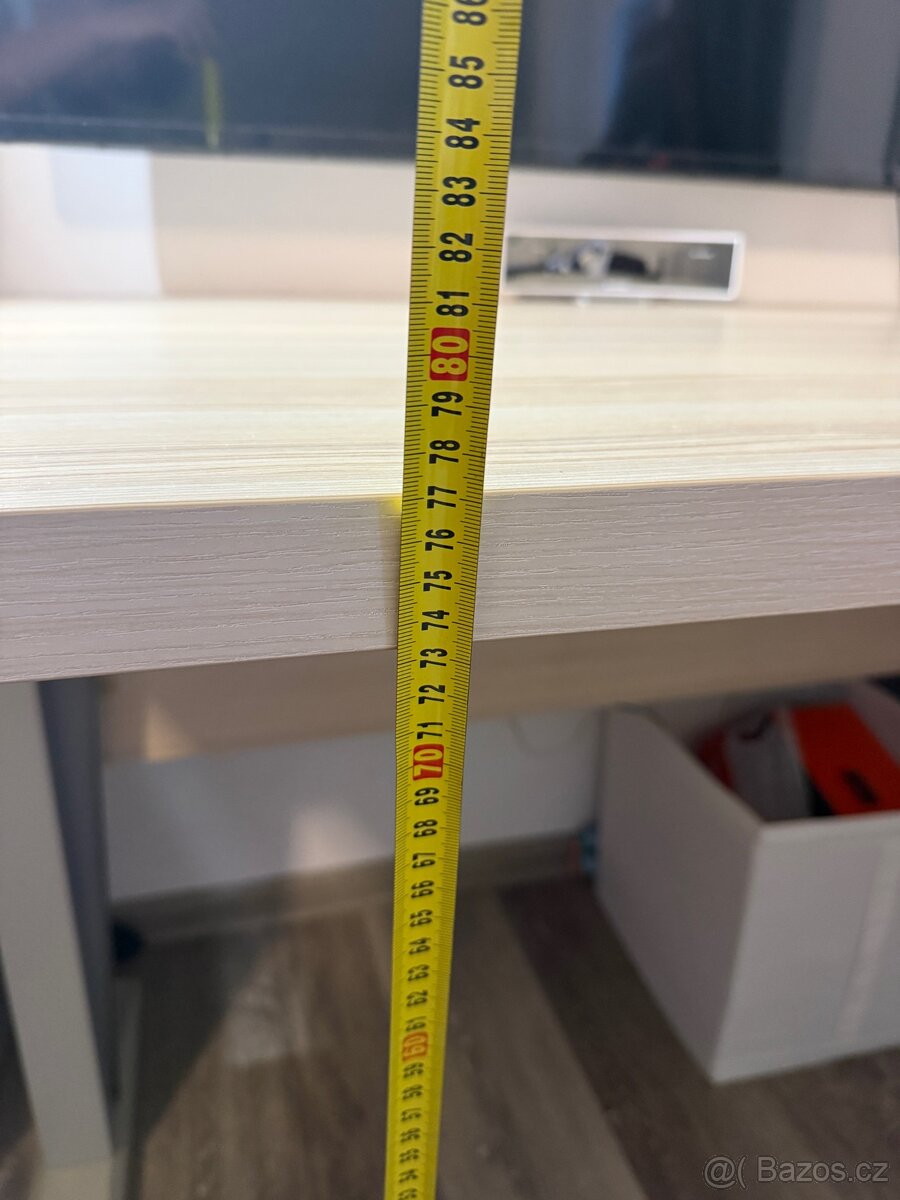 Pracovní Stůl - 7