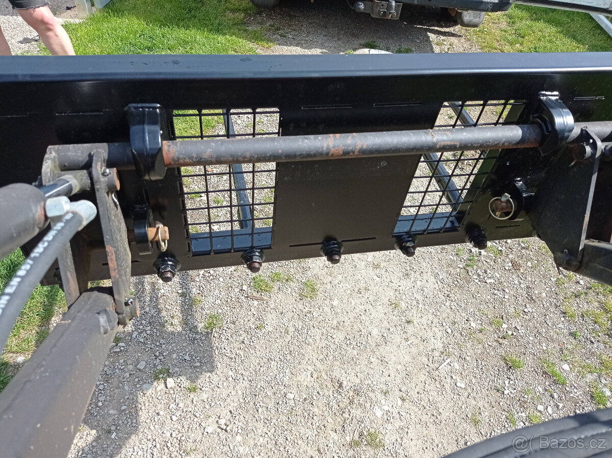 Vidle na balíky (hnůj) na čelní nakladač EURO - malotraktor - 7