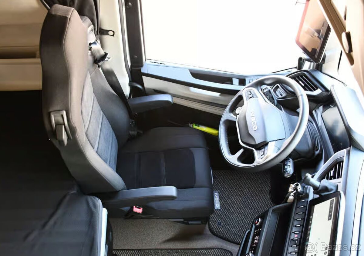 Iveco Tahač návěsu S-Way - 7