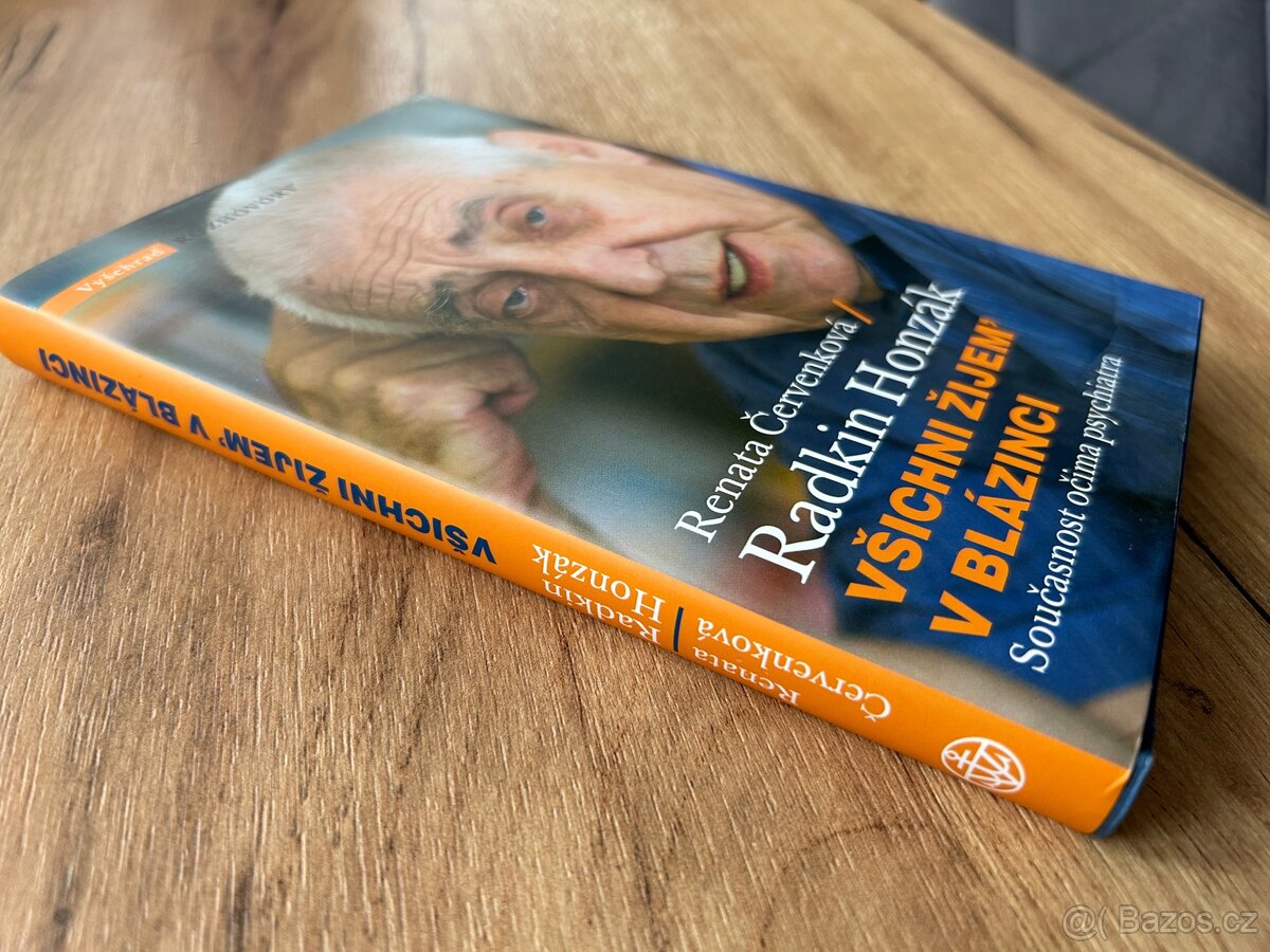 Kniha Všichni žijem v blázinci - 7