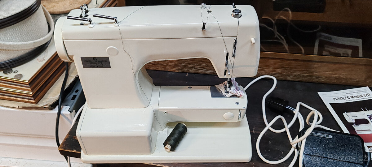 Vintage šicí stroj PRIVILEG 470 - 7