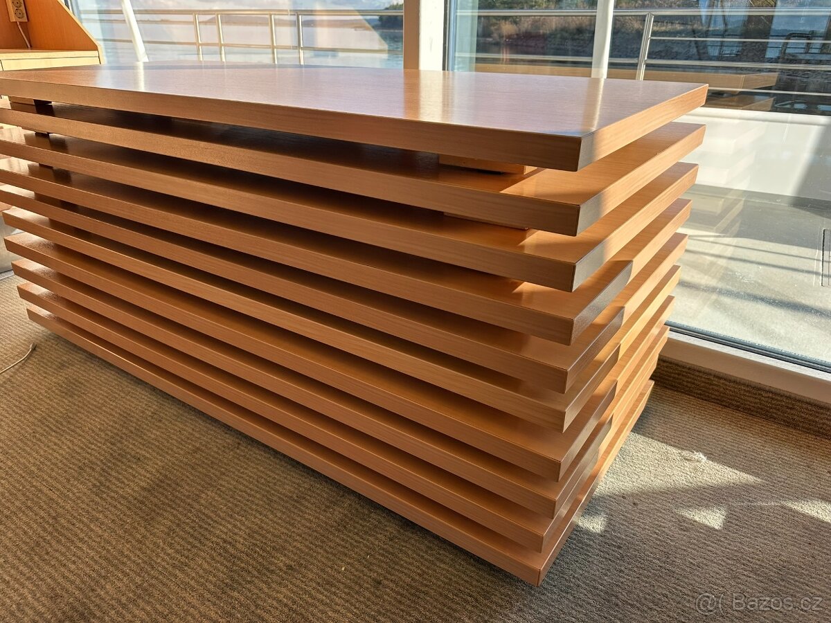 Stohovatelný PROFI restaurační nábytek.175ks židlí+41ks stůl - 7