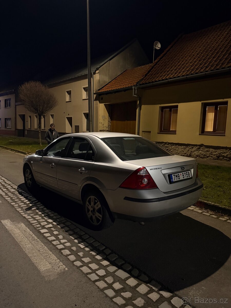 Ford Mondeo mk3 sedan - 7