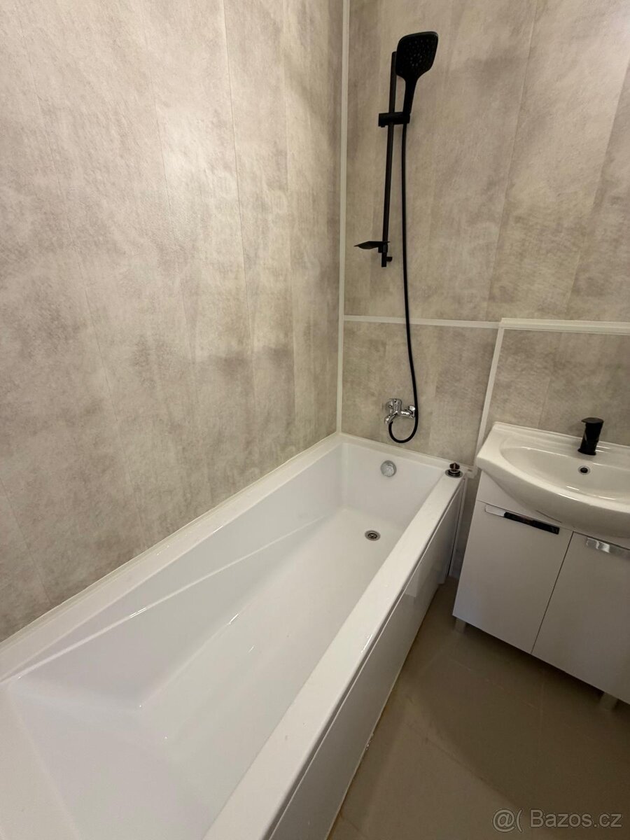 Byt 2+1+B, Tř. Budovatelů, blok 99 - 7