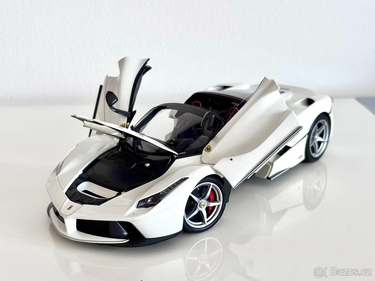 Ferrari LaFerrari Aperta - BBR 1:18 - 7