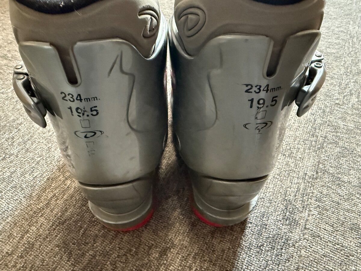 lyzarske boty pro deti znacky Dalbello 234 mm, 19,5 - 7