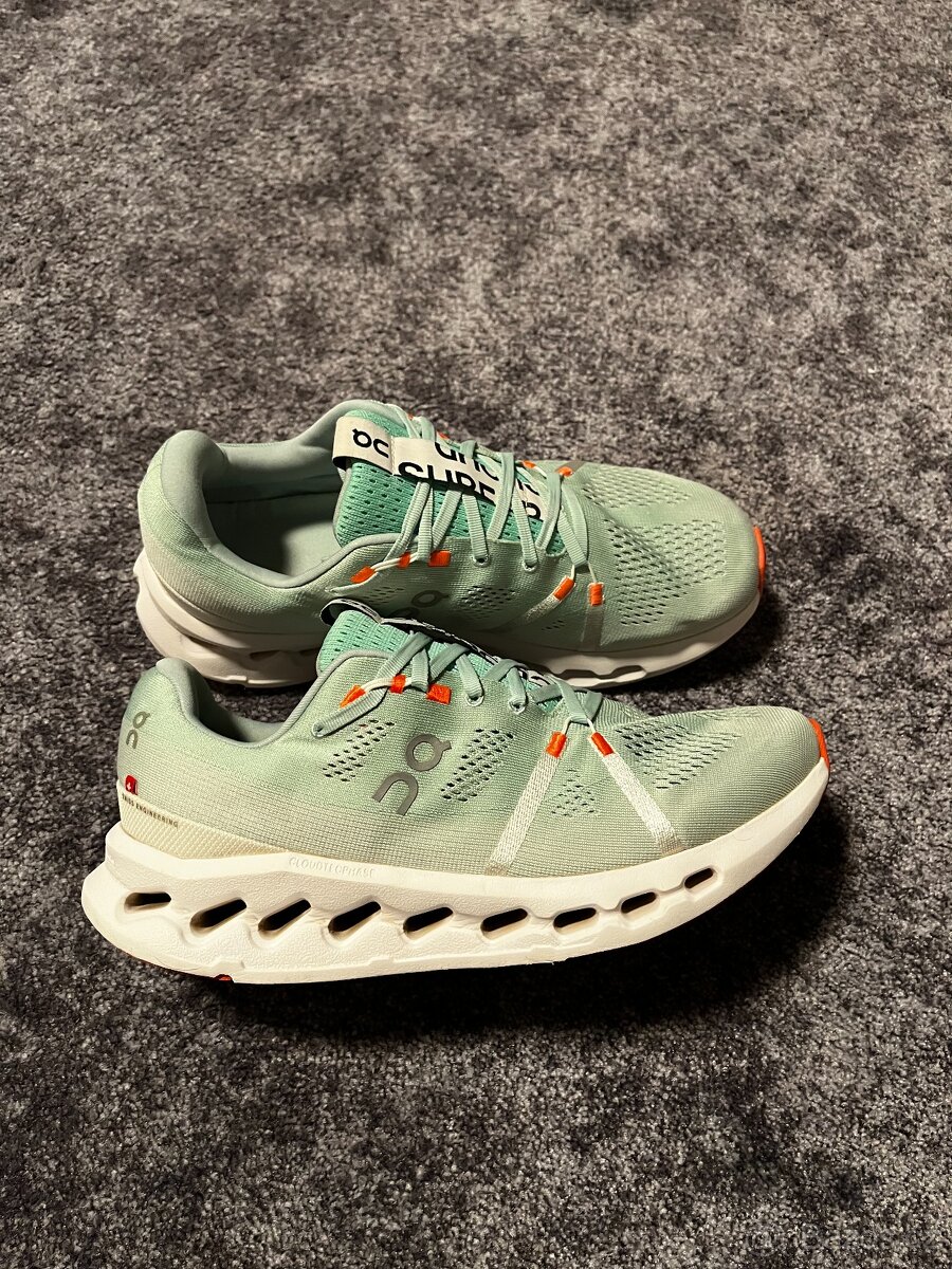 17x boty On Running Cloud vel 44 - 44,5 - 45 - 7