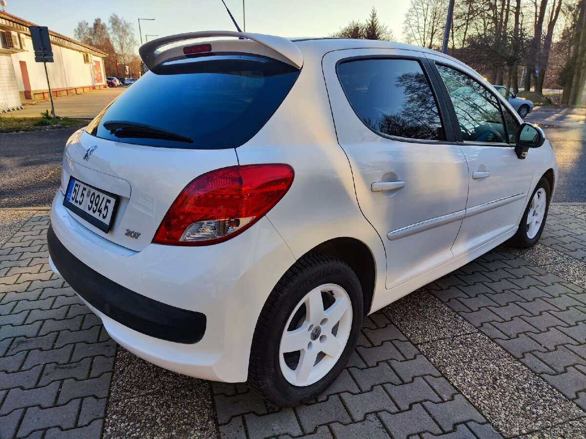 Peugeot 207 Envy Edition 1,4i, 2012, Panorama - 7