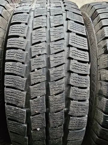 Prodám zimní Pneumatiky 215 65 R 16.C. - 7