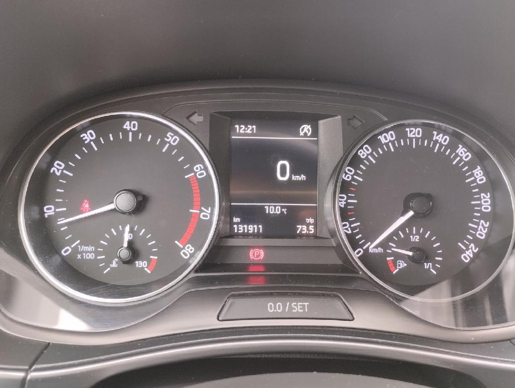 skoda fabia 1.2tsi 81kw-style.full led.6 gvalt.jen 131tkm. - 7