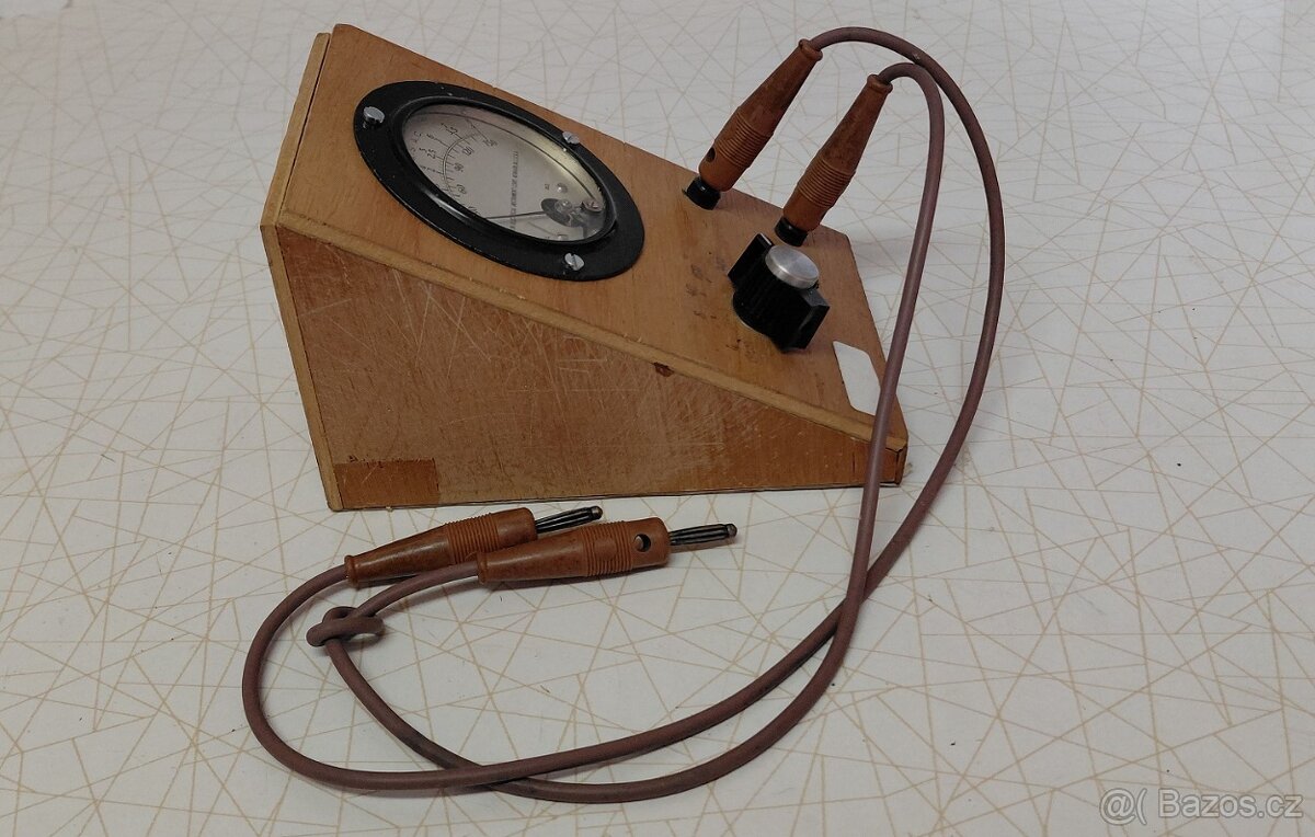 Tři měřicí přístroje - 7