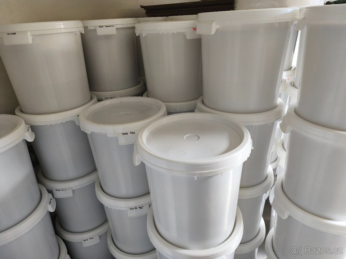 včelí med, tmavý, květový, pastovaný, svíčky z včelího vosku - 7