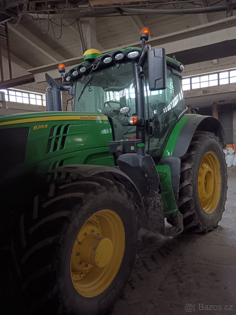 Traktor John Deere 6215 R - 7