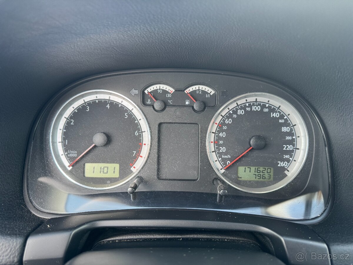 VW Golf 1.6 16v 77kW - 7