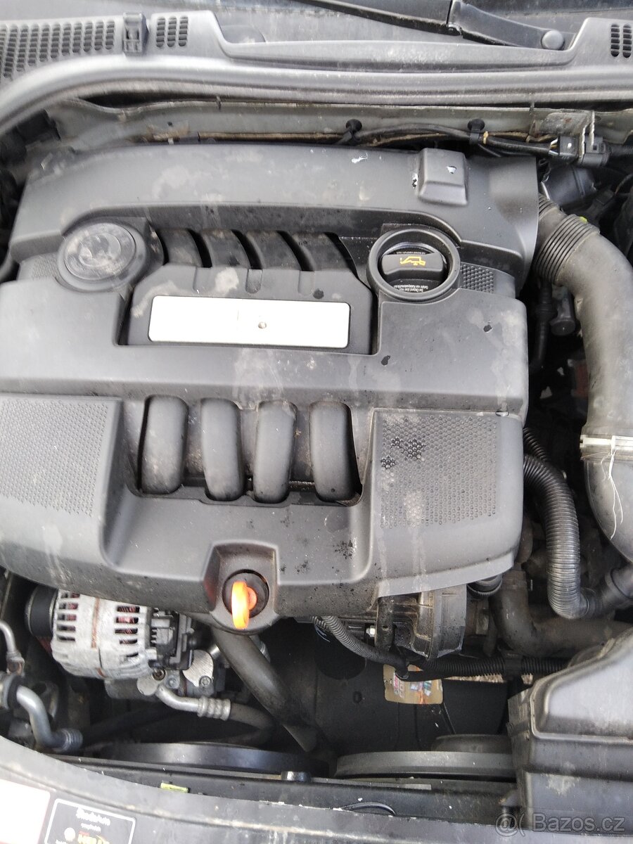 nd z škdoa octavia 2 1.6mpi 75kw červená zelená modrá - 7