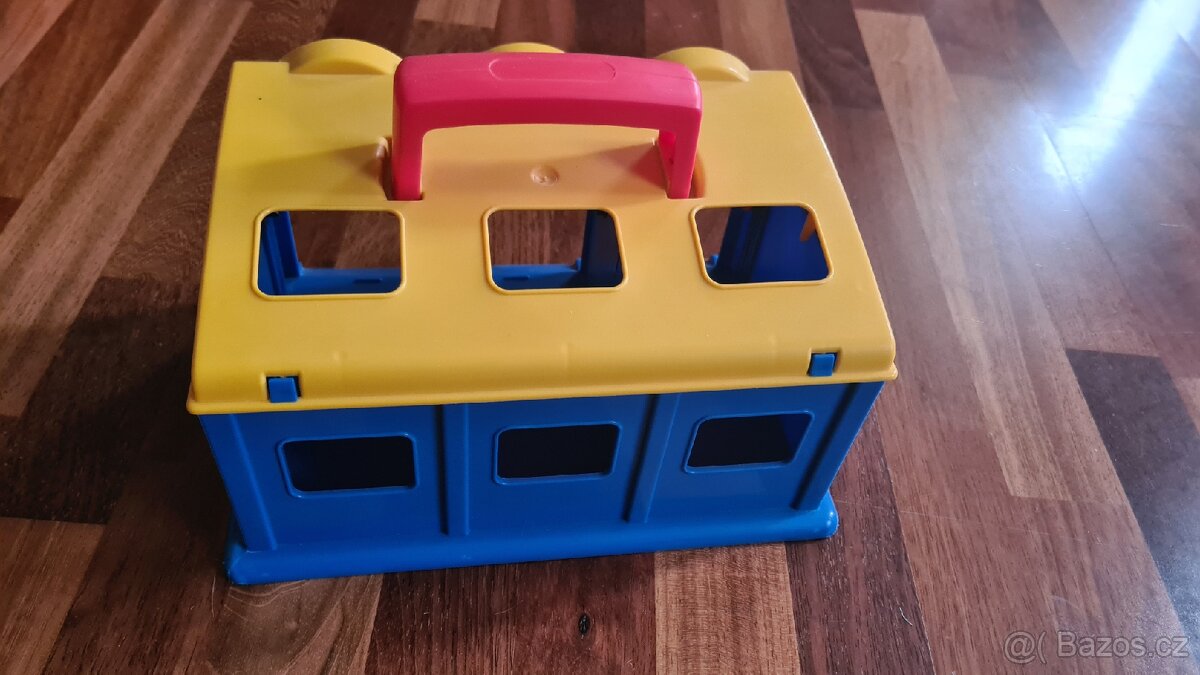 Autodráha, garáž, stanice Wader - 7