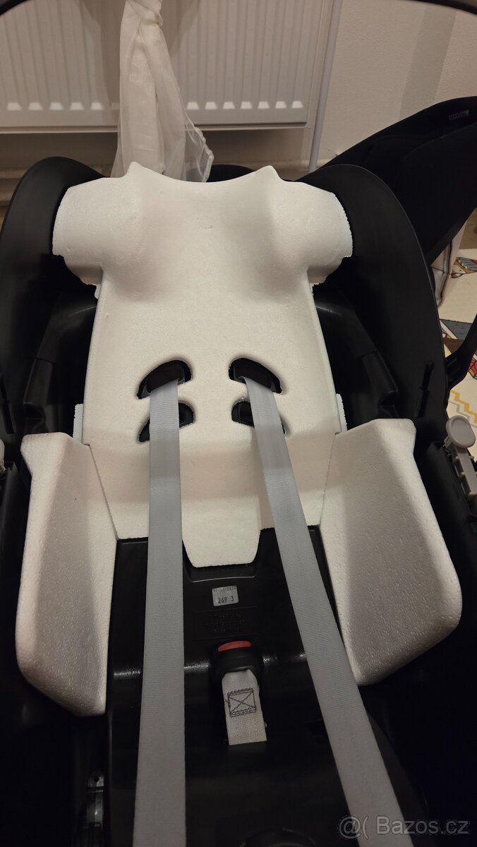 Autosedačka vajíčko Maxi-Cosi Cabriofix i size Essential BLA - 7