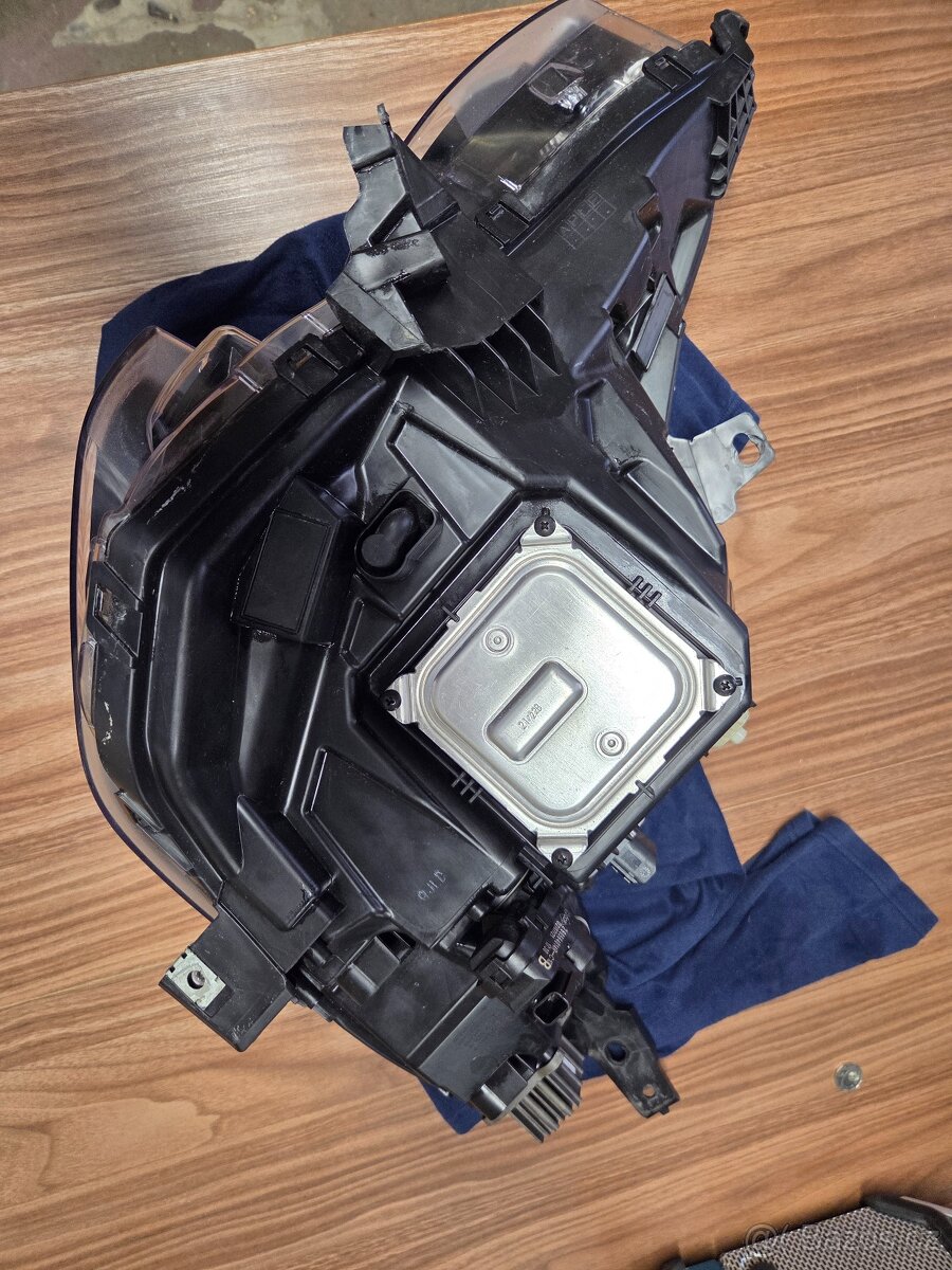 Světlomet přední pravý Arkana - 7