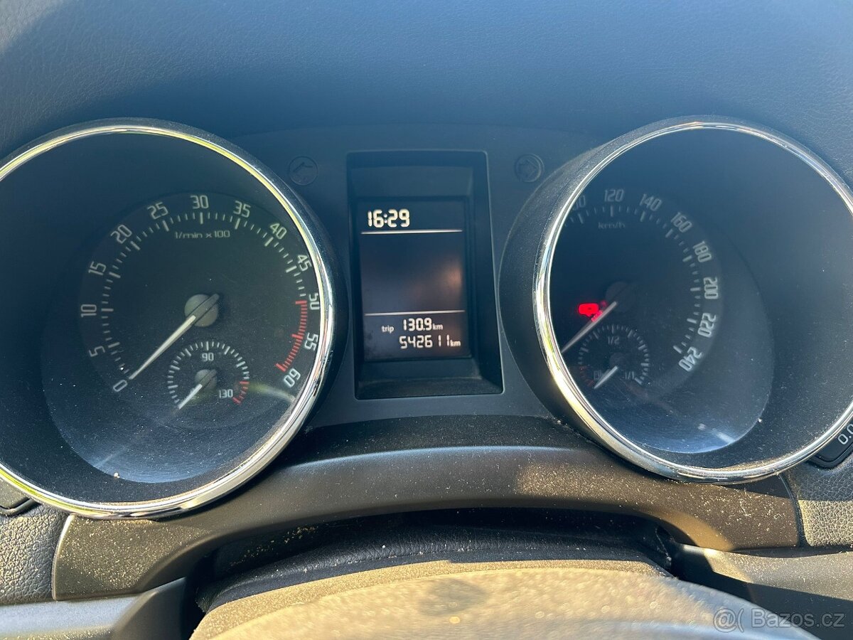 Škoda Yeti 2.0 TDI 81kw SERVIS - 7