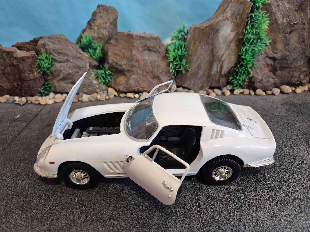 Prodám model 1:18 Ferrari 275GTB - 7