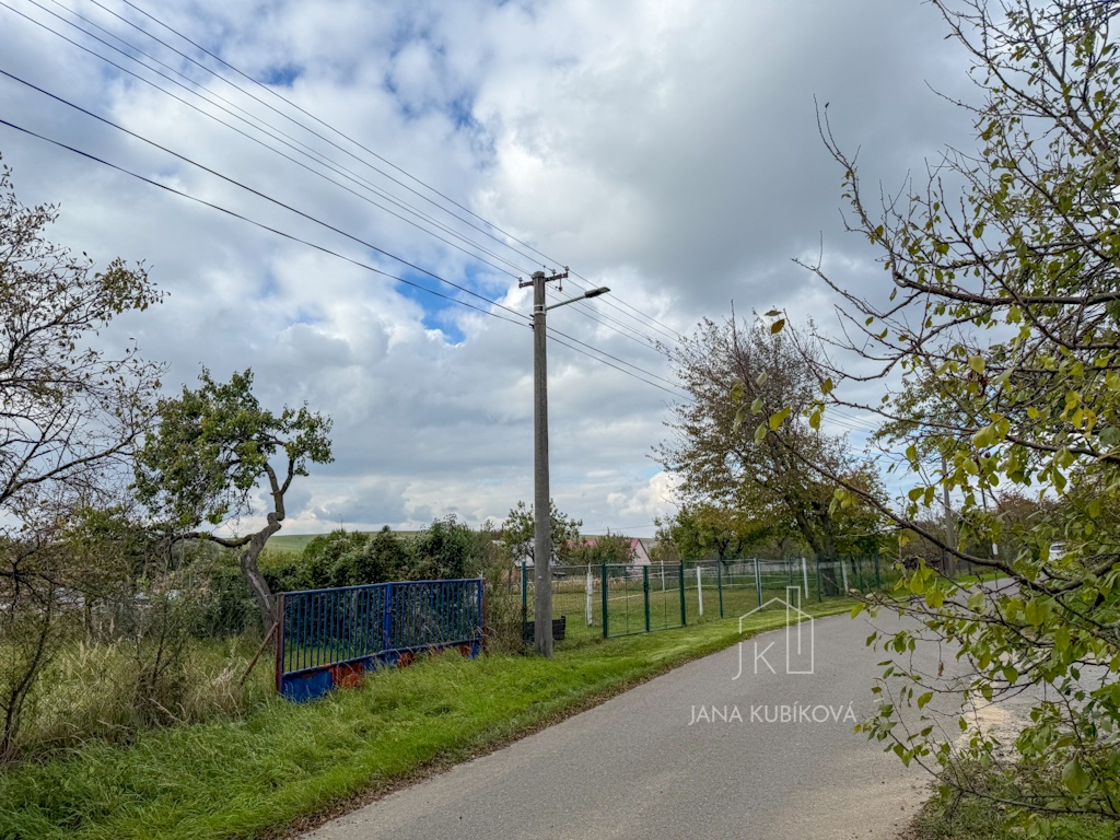 Pozemek vhodný k výstavbě rodinného domu, 651 m² - 7