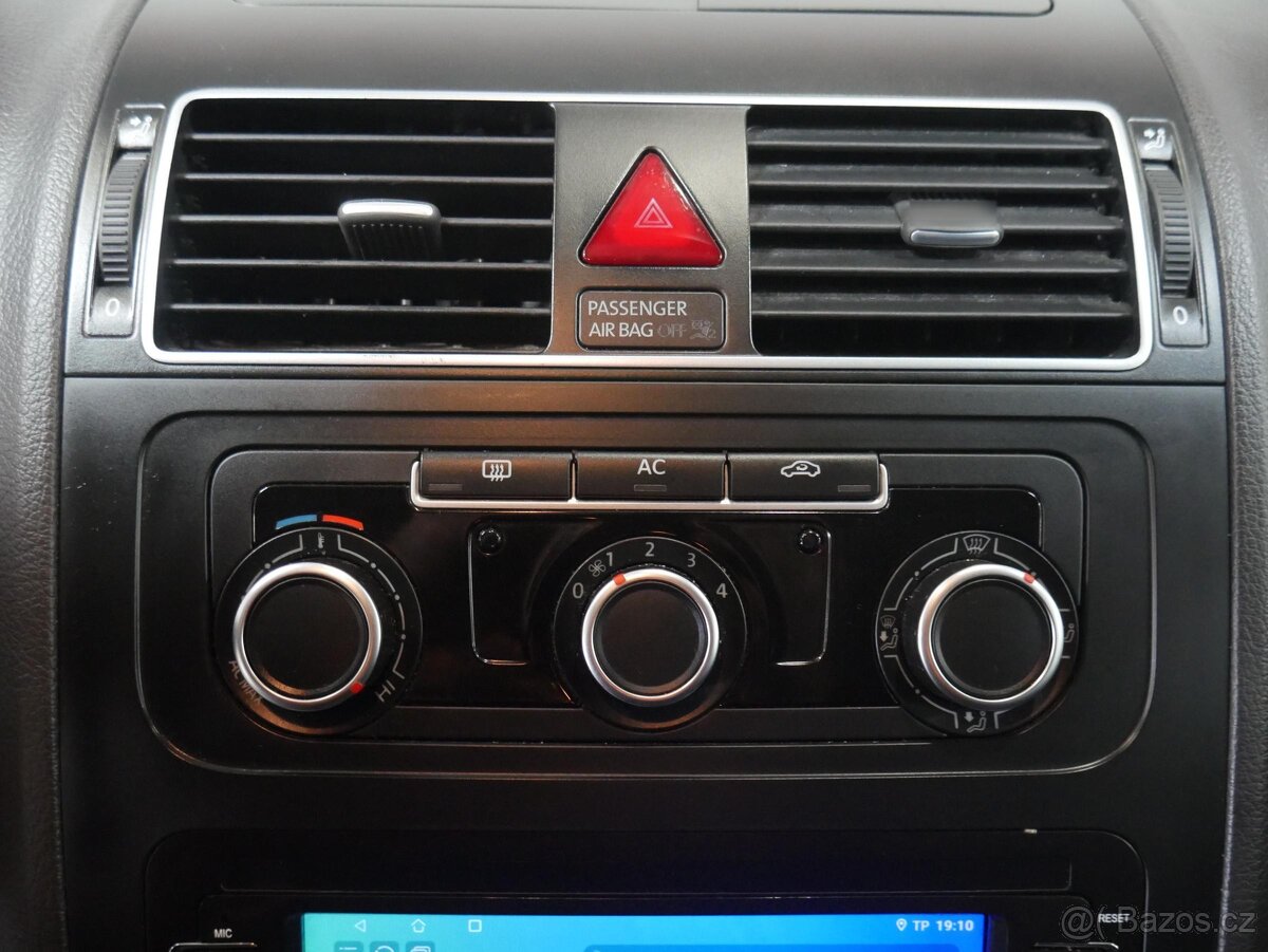 Volkswagen Touran 1.6 TDi , 77 kW nafta, 2012 - 7