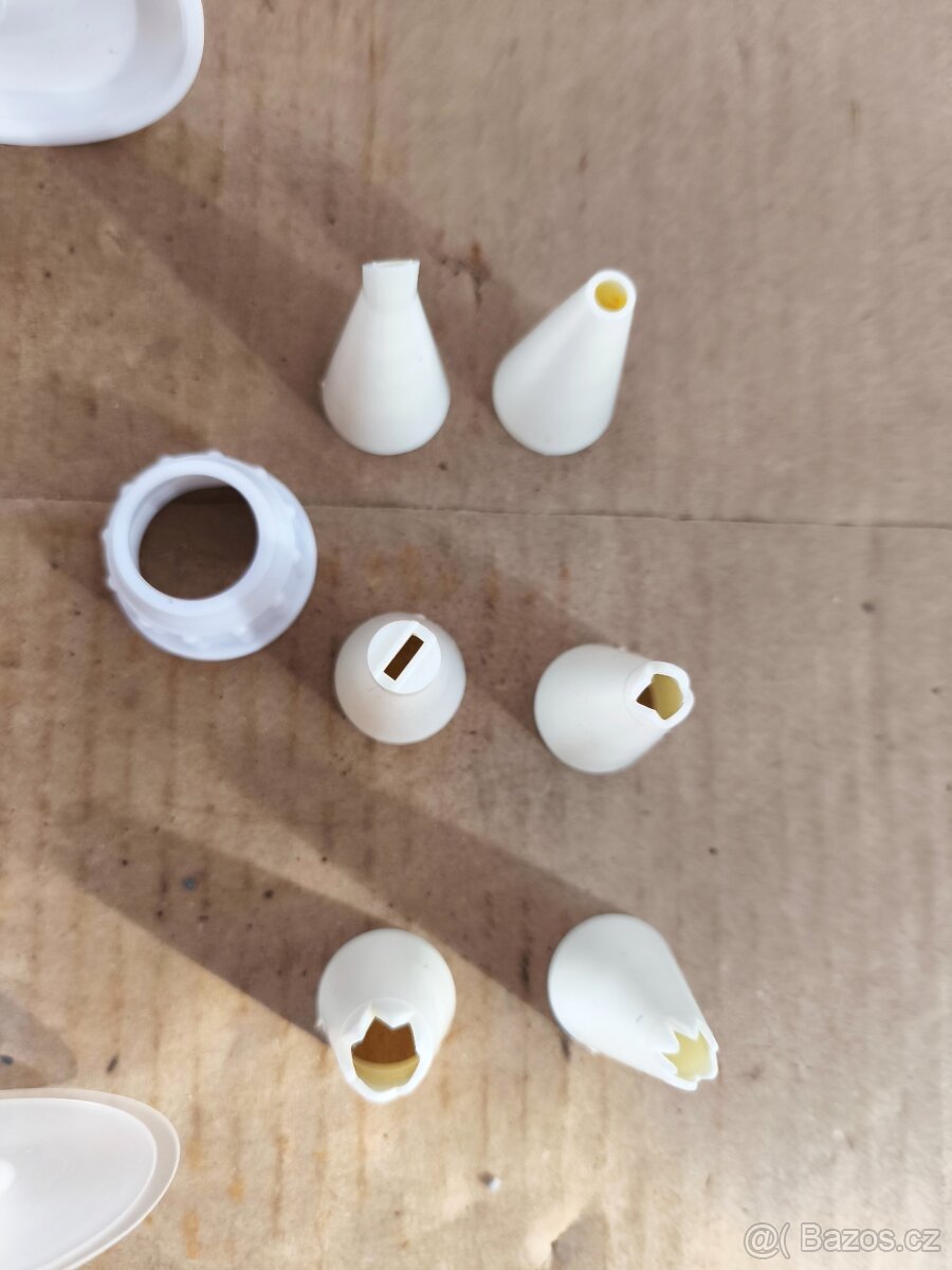 Ruční šlehač se zdobítkem - 7