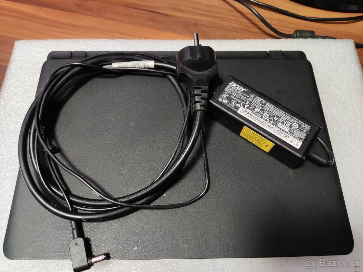 Acer Aspire 11,6" , 4gb ram , 32 gb uložiště, win 10 - 7