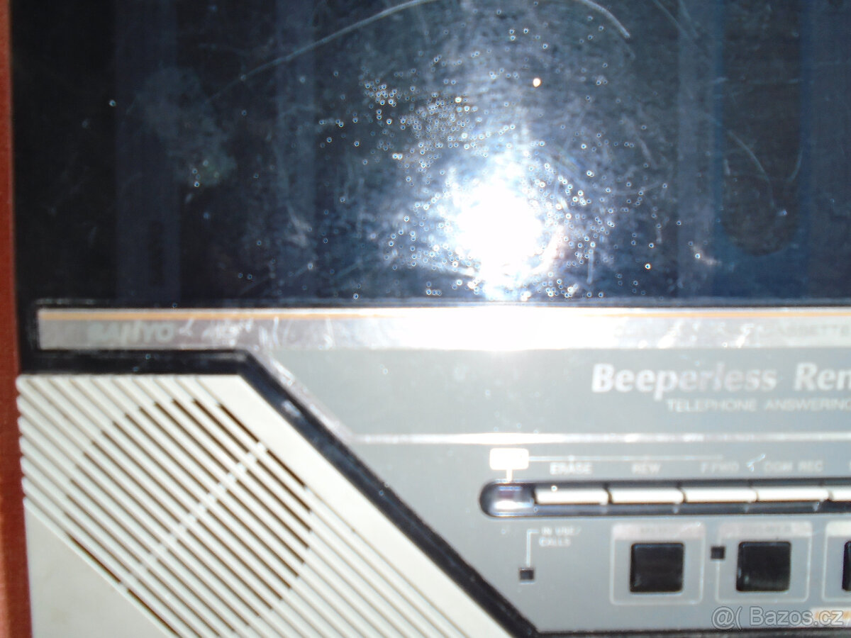 Prodám staré tranzistorové rádio,kazetový záznamník - 7