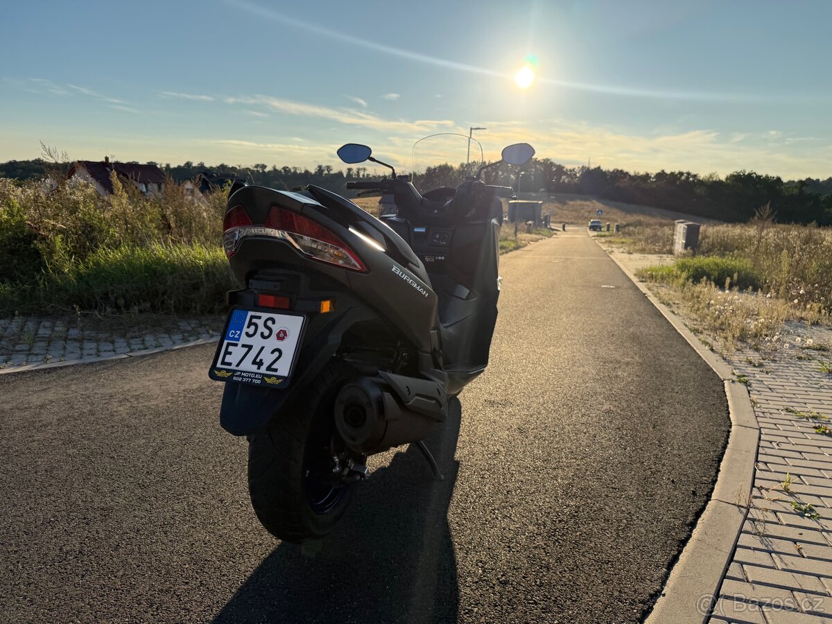 Suzuki Burgman 400 - 7