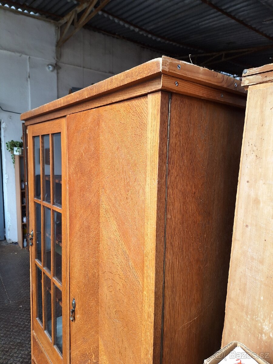 Starožitná skříň - 7