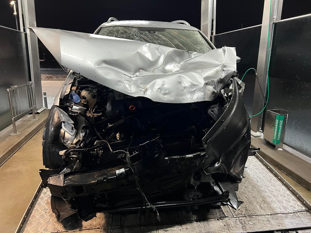 Veškeré náhradní díly VW Passat B7 kombi 2013 CFGB PBW LA7W - 7