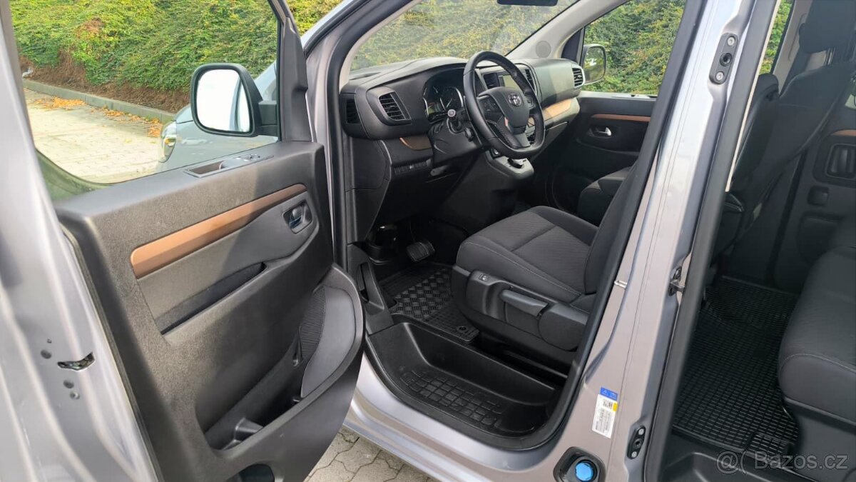 Toyota Proace Verso L2 2,0D 130kw 8A/T 8míst Family - 7