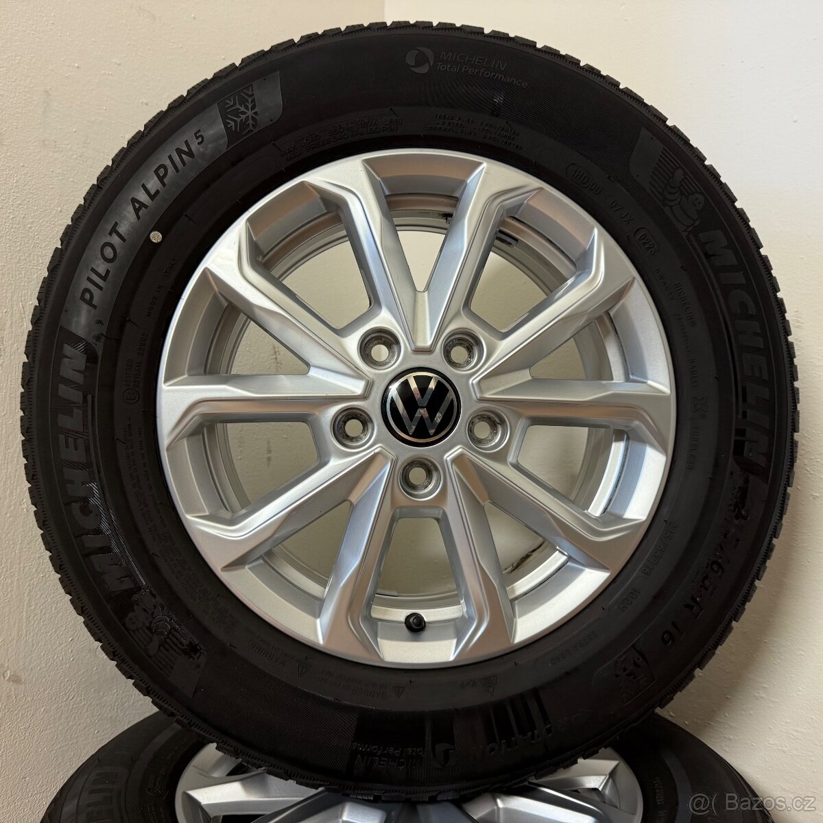 VW T7 MULTIVAN 5x120 R16 ET60+ZIMNÍ 215/65R16 6,5m - 7
