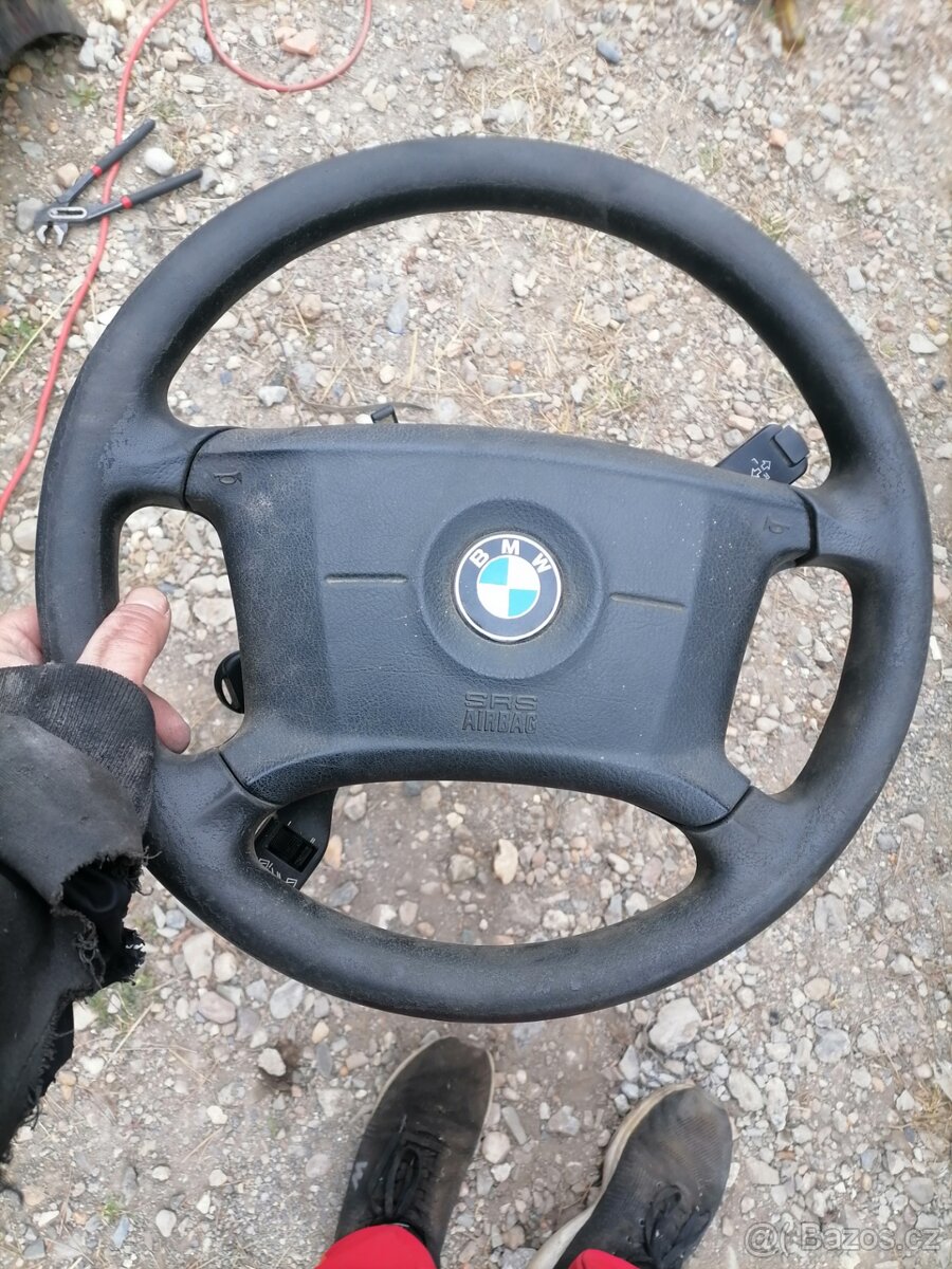 Volant s pačkamy a spínací skříňkou na bmw e46 - 7