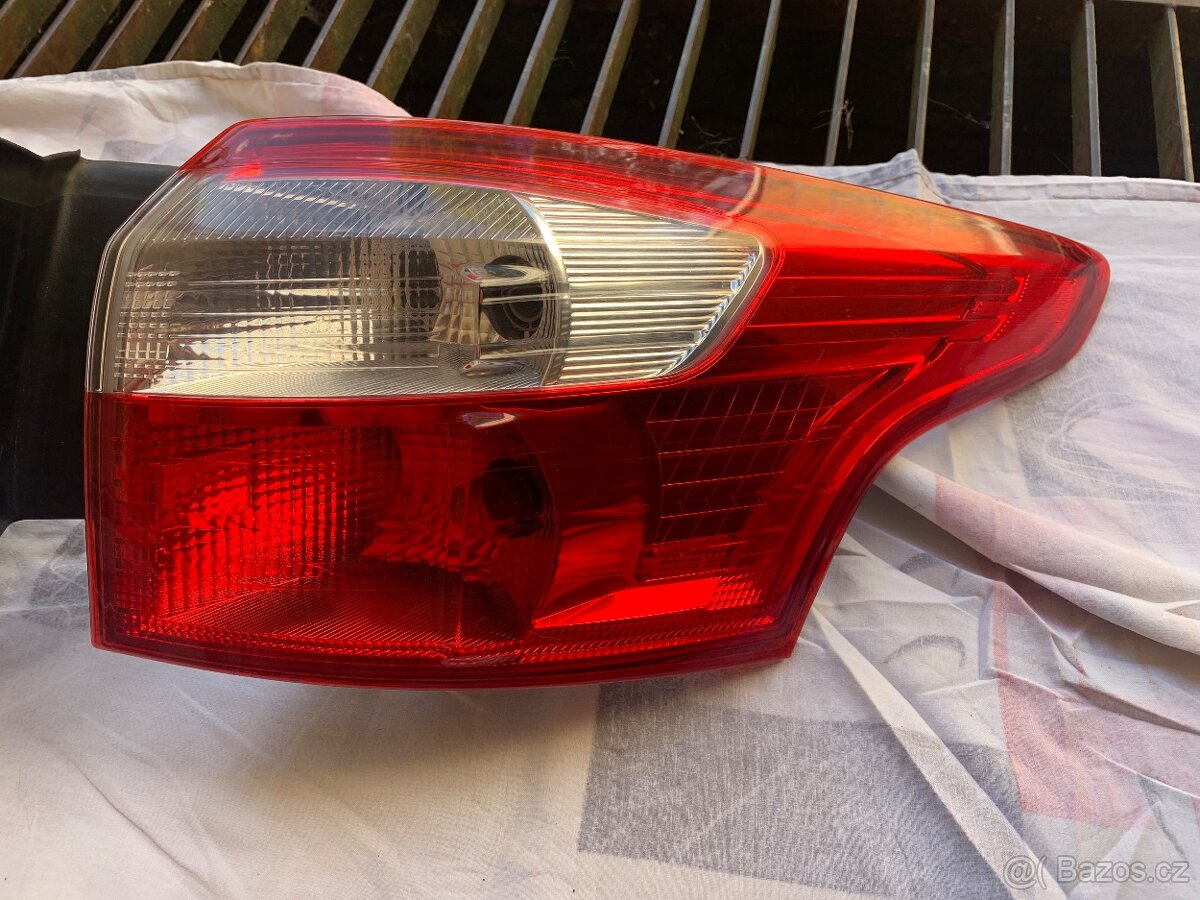 Ford Focus zadní světla - 7