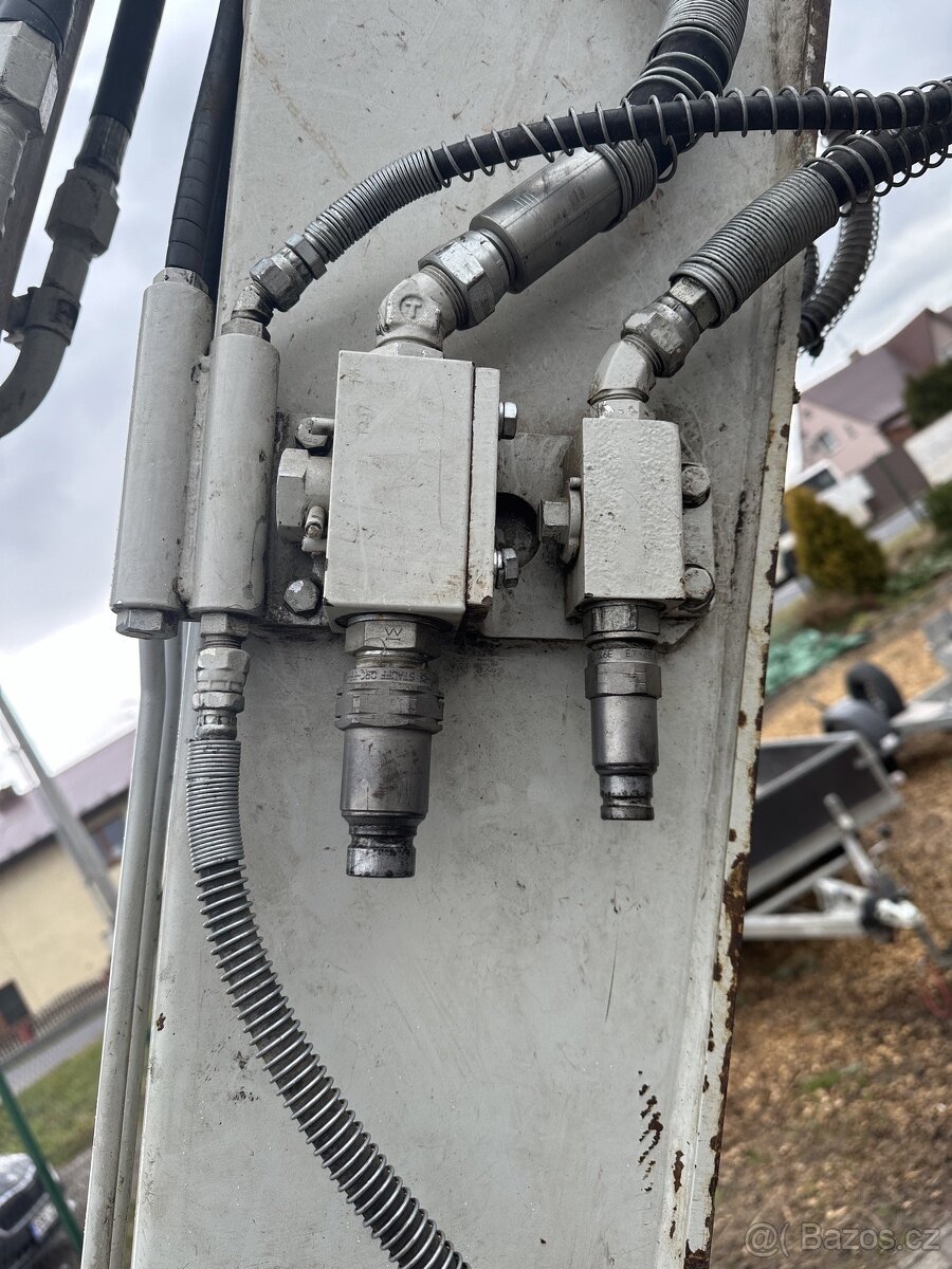 Pasový bagr Takeuchi TB 370 - 7