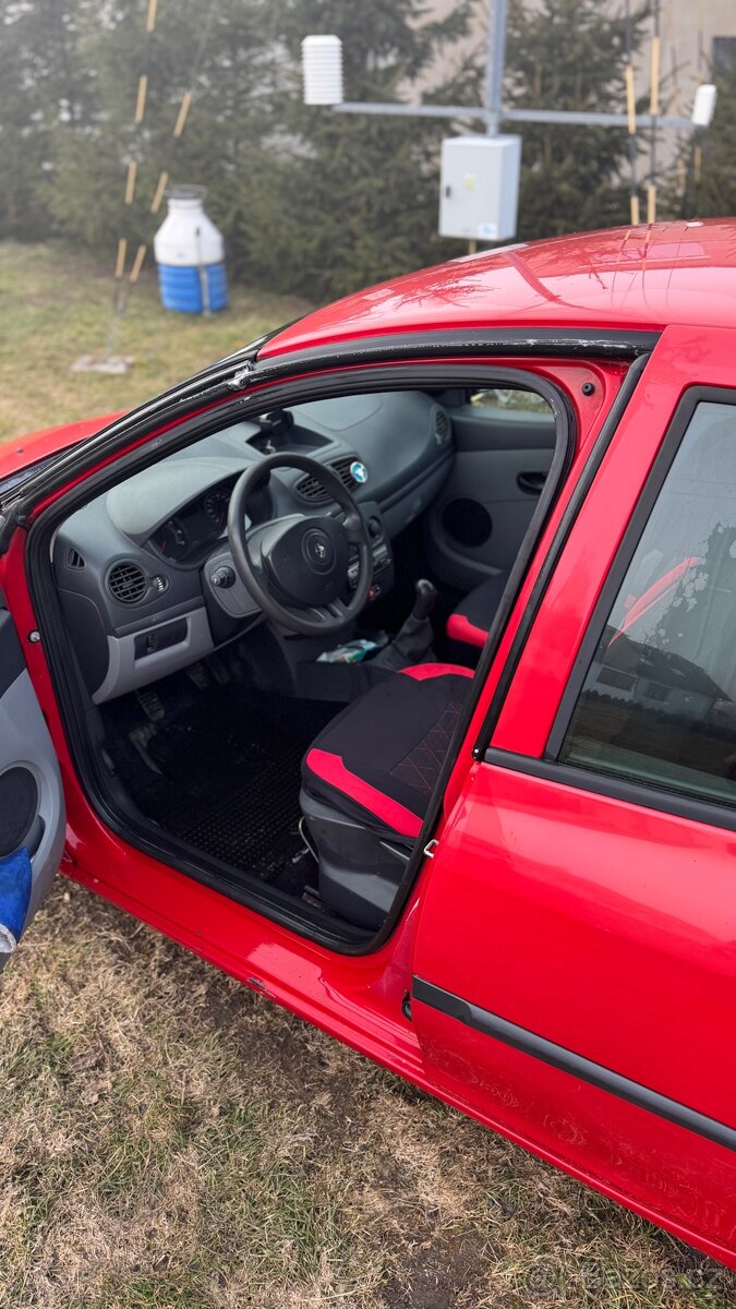 Renault Clio III 1.2 44 kW - 7