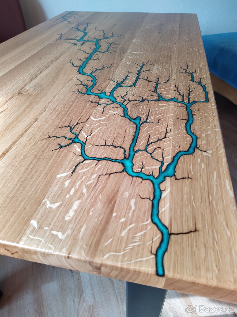 Dubový stůl s blesky - 7