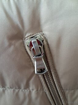 Dámský zimní kabát Guess S - 7