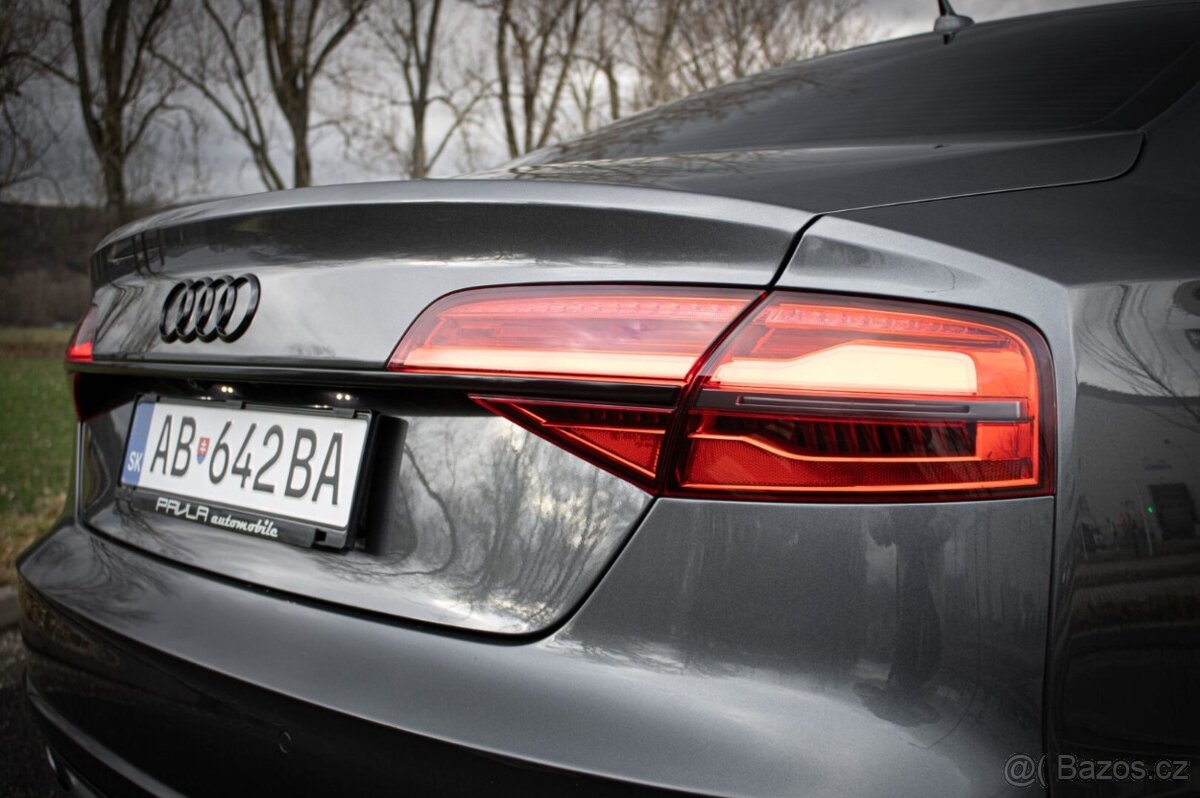 Audi S8 / SVK auto / TOP STAV / - 7