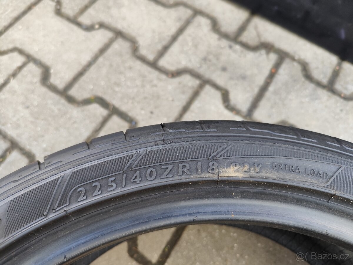 Letní pneu 225/40/18 - 7