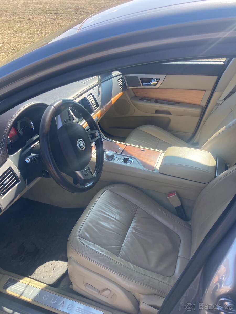 Jaguar xf - 7