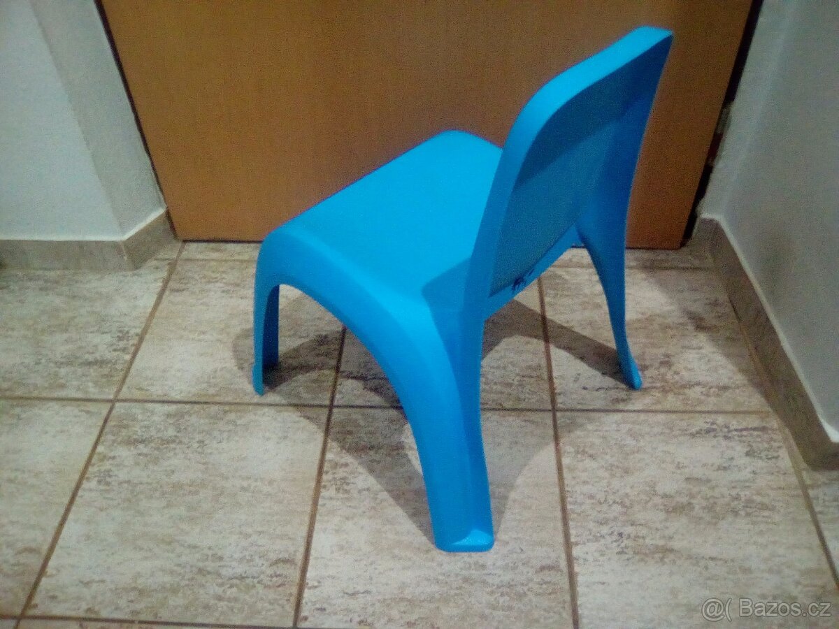 Plastová židle modrá - 7