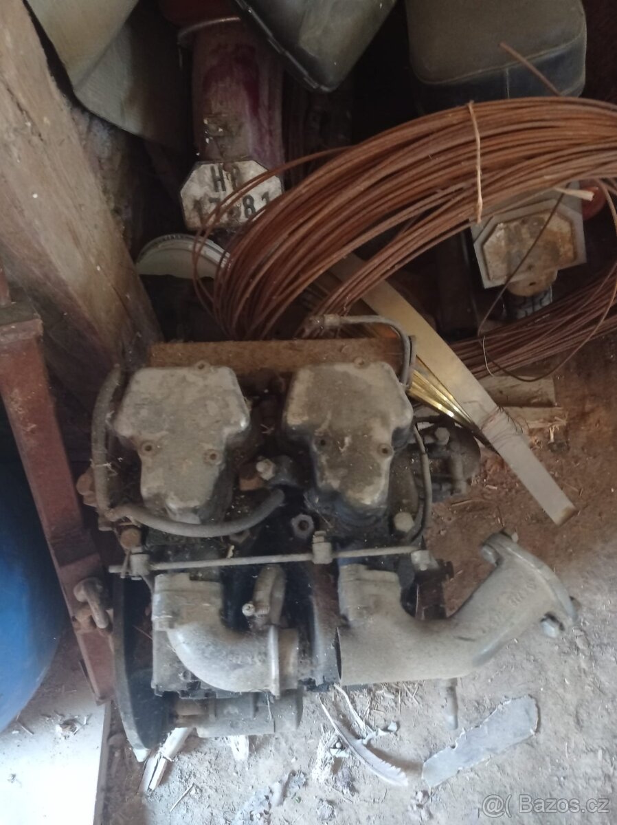 Traktor Eicher + náhradní motor +příslušenství - 7