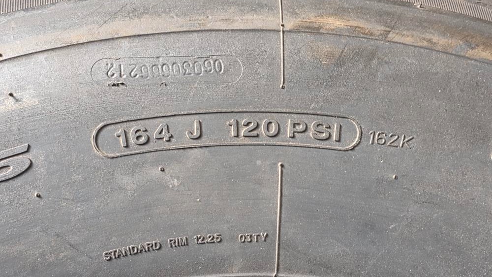 pneu 425/65 R22,5 - 7