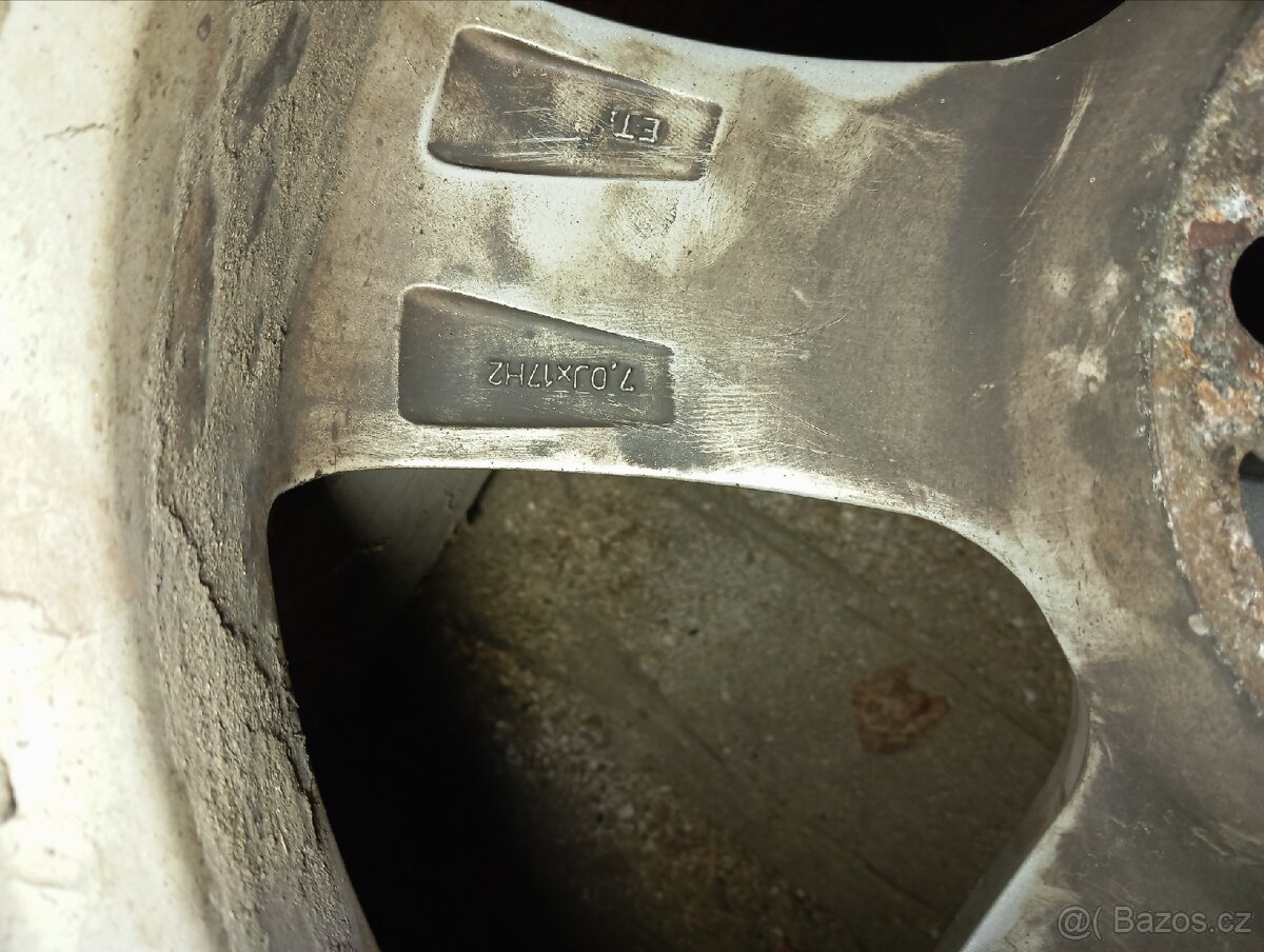VW disky 17" - 7