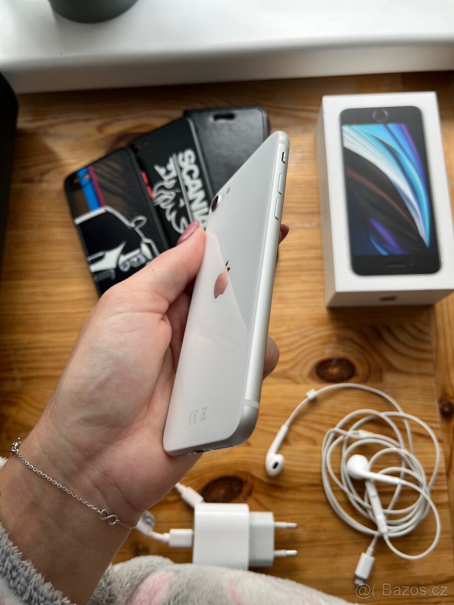 IPhone SE 2020 - 7